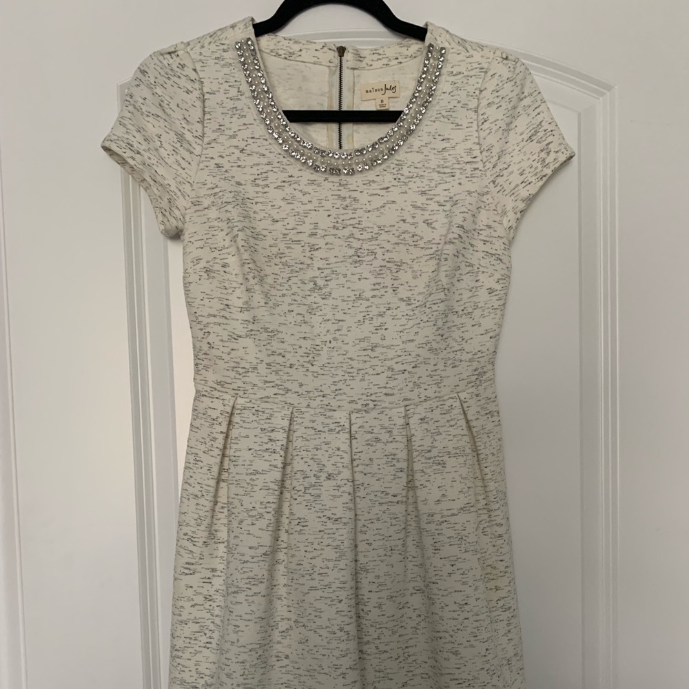 Mini dress with jewel collar